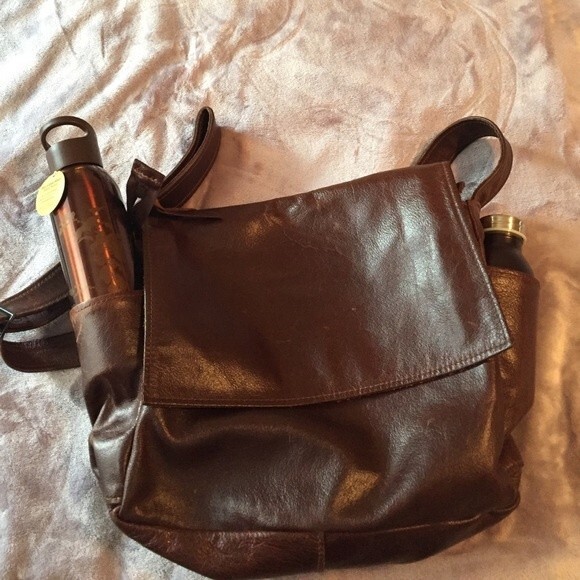 Stickman Leather of Seattle WA. Brown leather satchel with lots of pockets - Picture 6 of 6